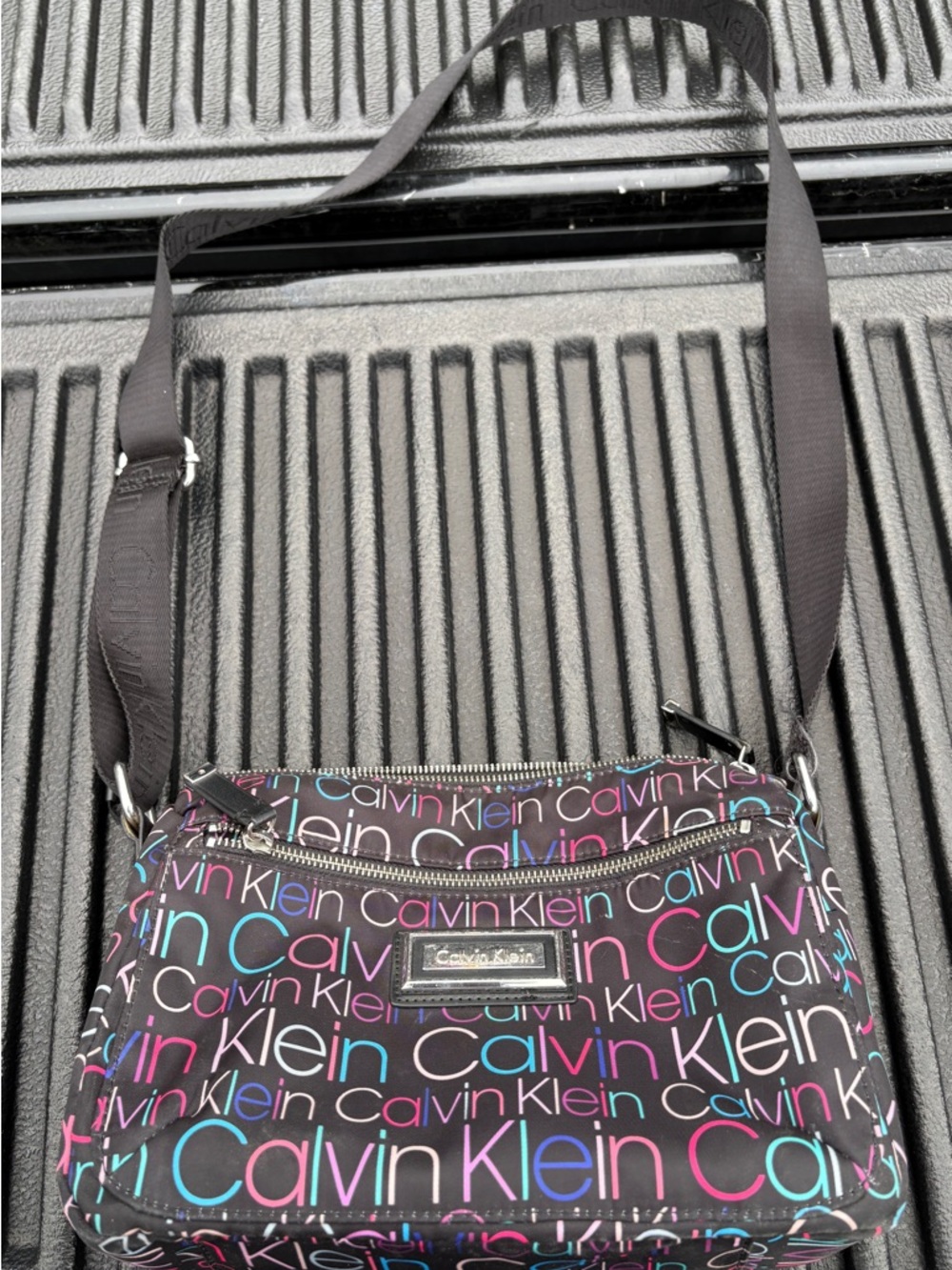 Calvin Klein Multicolor Logo Print Crossbody Bag – Black Nylon – Gently Used